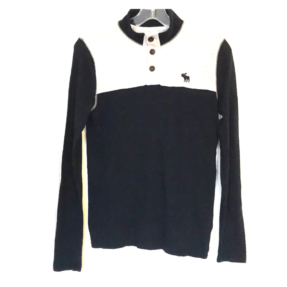 Pullover light weight sweater